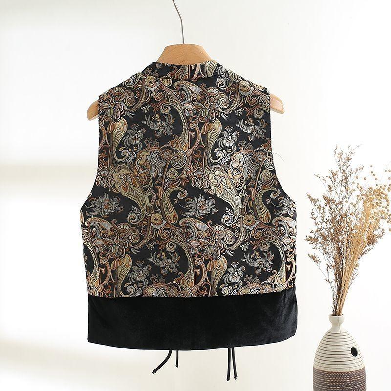 New product 2025 new unique chic super good-looking retro vest embroidered annual top