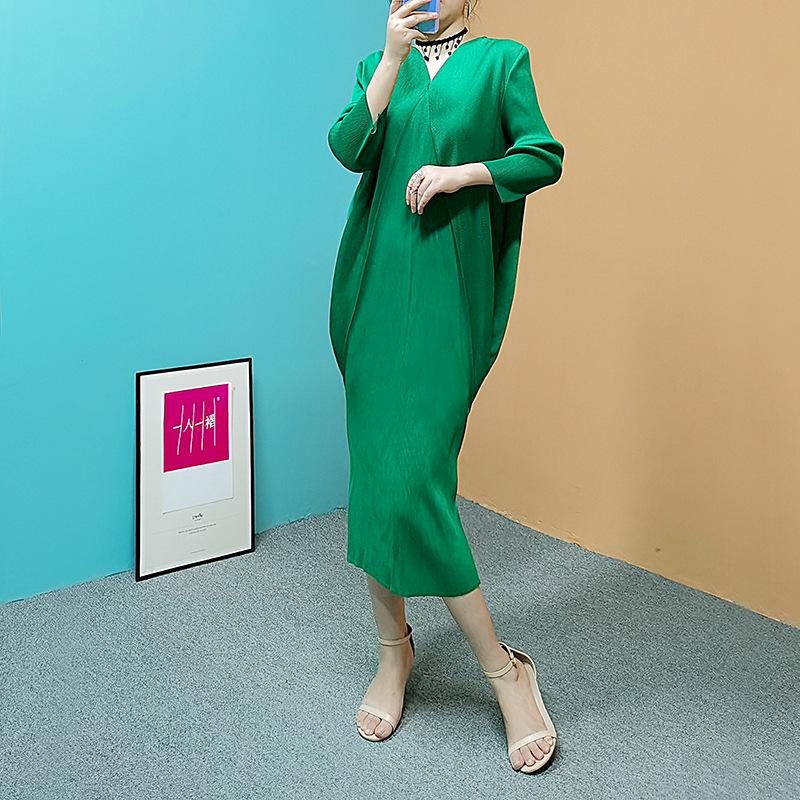 Lingying 6569 Midi plisované šaty Miyake - Dámské oblečení plus size na jaro a podzim 2025, volný střih