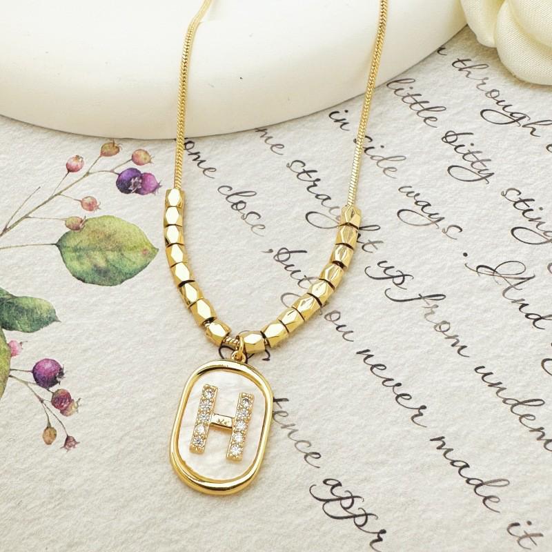 Nischen-Luxus Zirkonia H-Buchstaben Schmuckset: Ohrringe, Halskette, Ring beige