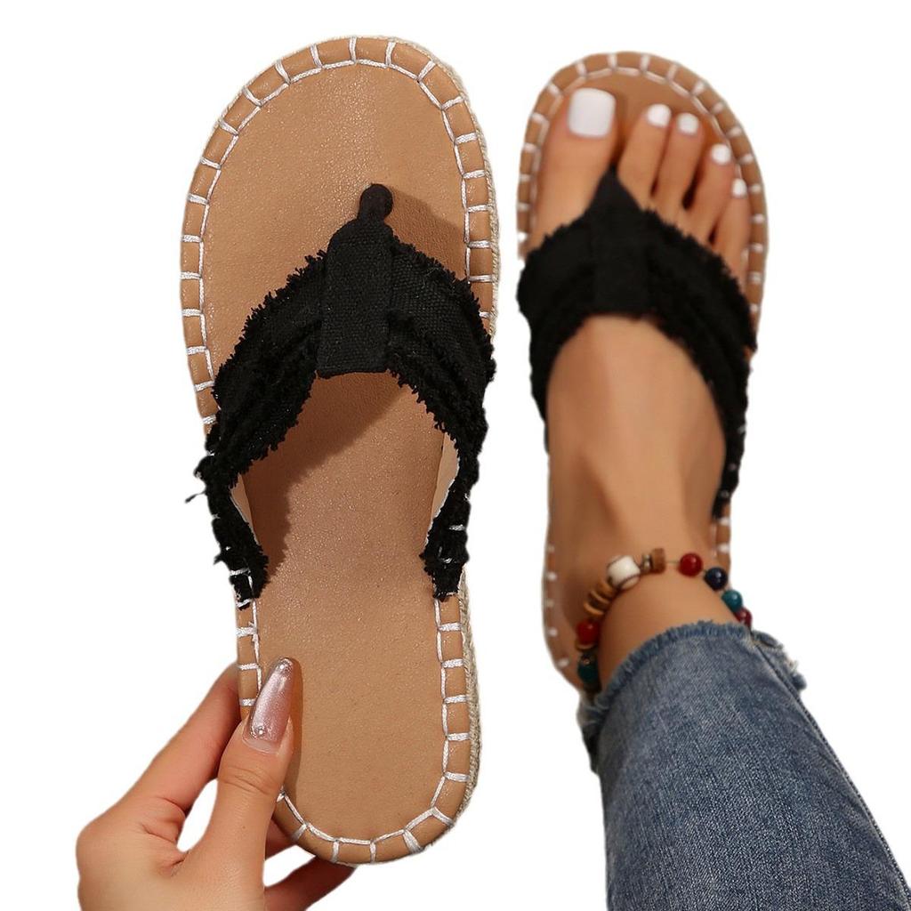 Women's Summer Straw Woven Flip-Flops: Flat Bottom Beach Sandals with Toe Post for Outdoor Use in Large Sizes
