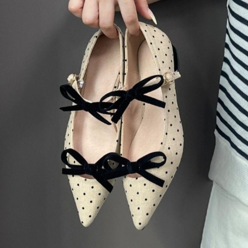 Mode Niedliche Schleife Doppelschnalle Niedriger Absatz Pumps Damenmode Gepunktete Spitze Designer Schuhe Komfort Weiche Sohle Pendler Büro Schuhe