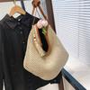 Large capacity fashion woven bag women's summer popular casual shoulder messenger bag casual commuter bag