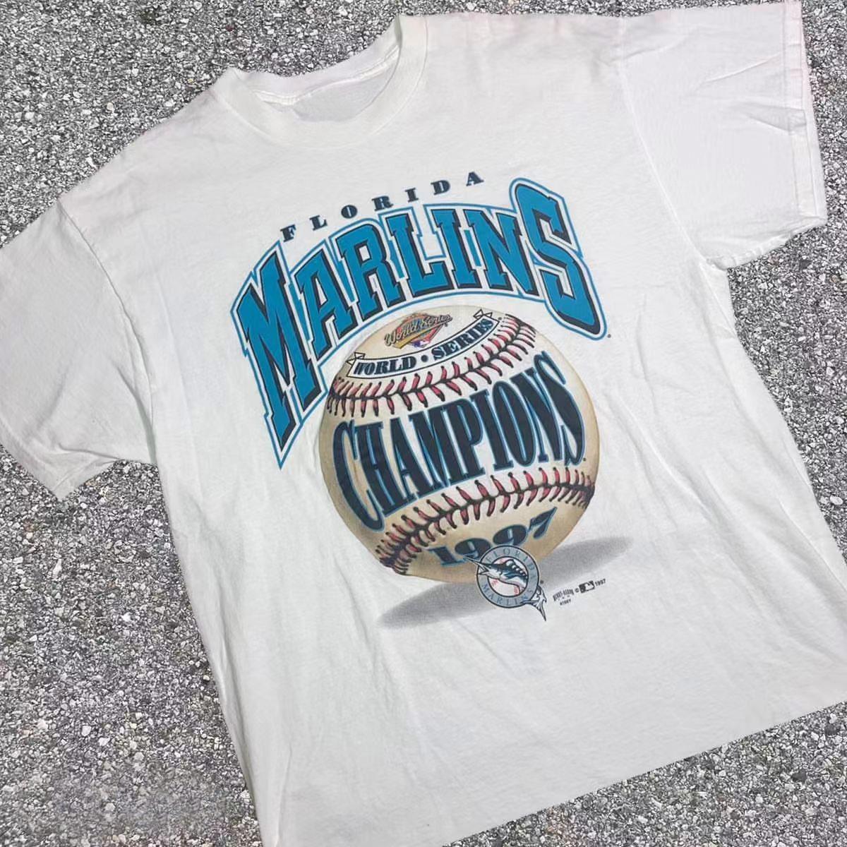 

The Bond Between Sharks and Baseball, American Retro Compression Shirt 4XL