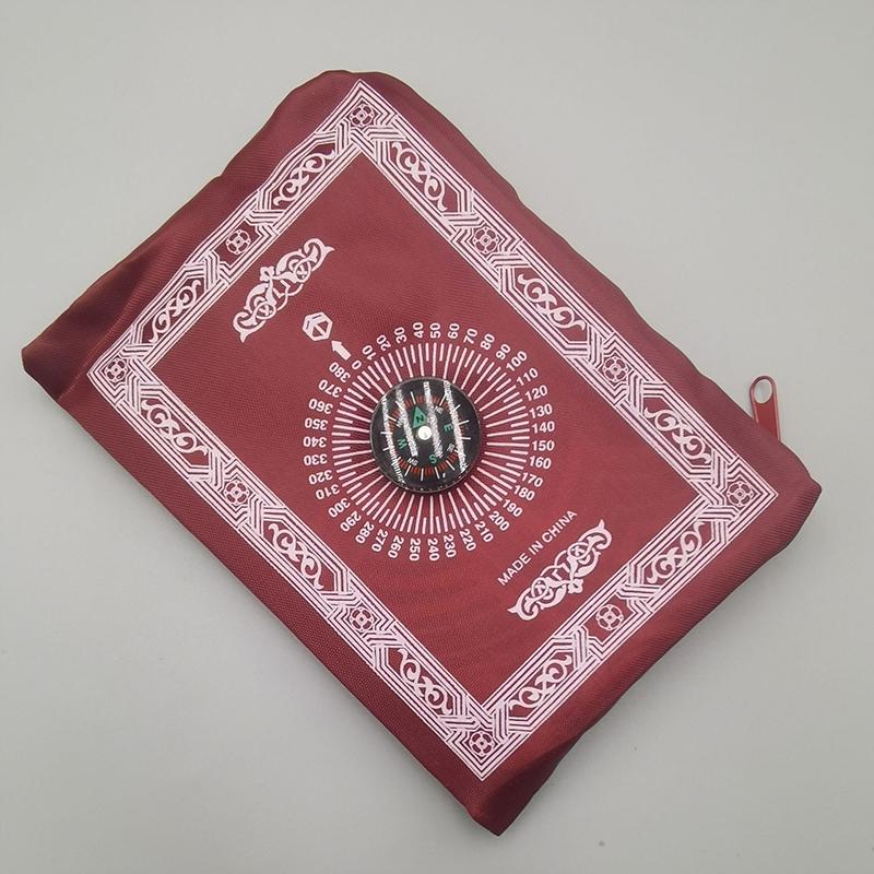 

1шт паломнический молитвенный коврик Рамадан подарок дорожный молитвенный коврик портативный полиэстер мусульманский водонепроницаемый молитвенный коврик 5 цветов 60x100cm