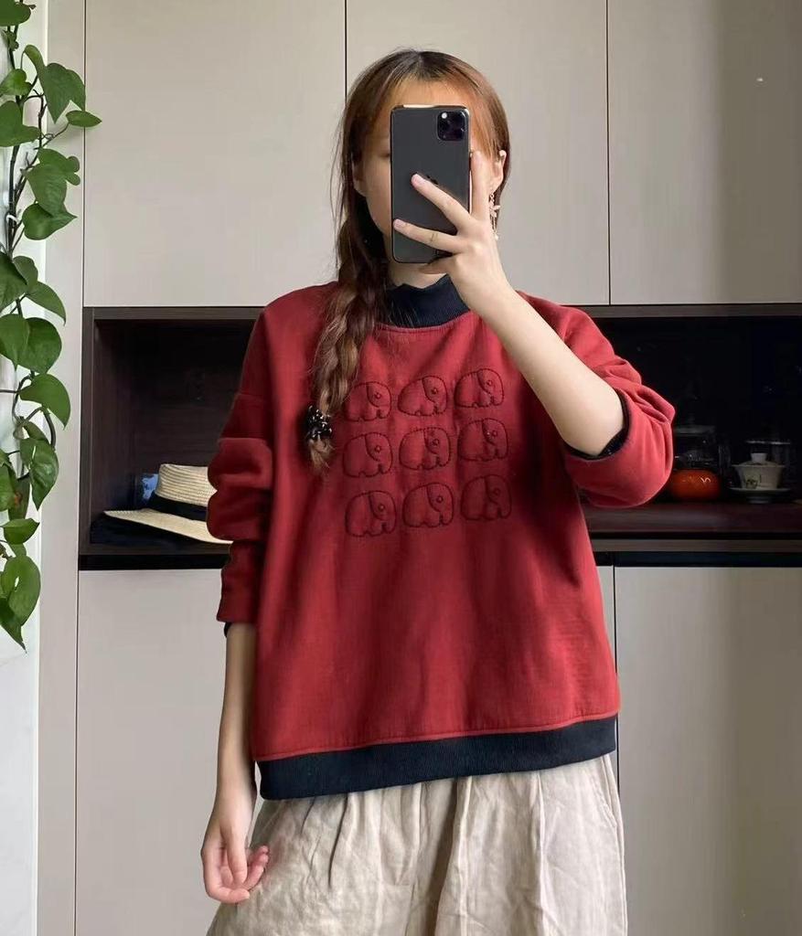 2025 Winter Plus Velvet Retro Color Block Hoodie: Artistic Patchwork Casual Loose Pullover for Women