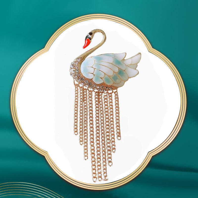 

Elegant Swan Tassel Brooch - Enamel Animal Pin for Suits and Jackets