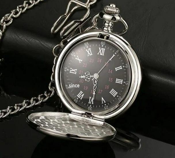 Taschenuhr im antiken Stil aus Wolframstahl mit arabischen Ziffern, poliertes Klappdesign, erhältlich in 4 Farben