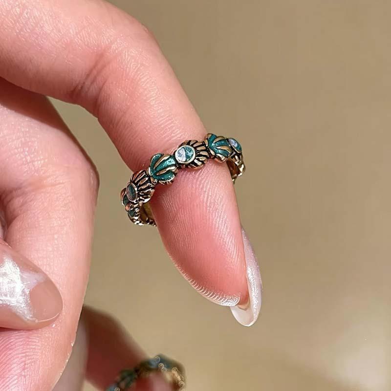 Retro Starfish & Seashell Pearl Enamel Ring for Women - Stacking Finger Accessory
