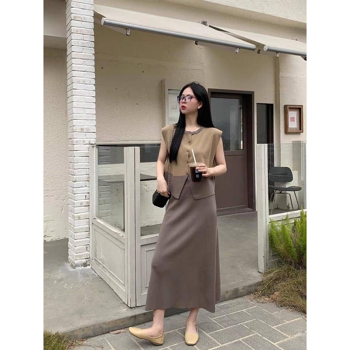 

2025 Дизайнерский Свитшот с Круглым Вырезом, Сращенный, На Пуговицах, Вязаный Свитер, Женская Юбка, Темперамент, Мода, Универсальный Костюм, Женский One size кафе