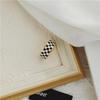 Anello in Acciaio Titanio Placcato Oro 18K a Quadri Bianchi e Neri Stile Europeo e Americano per Donna