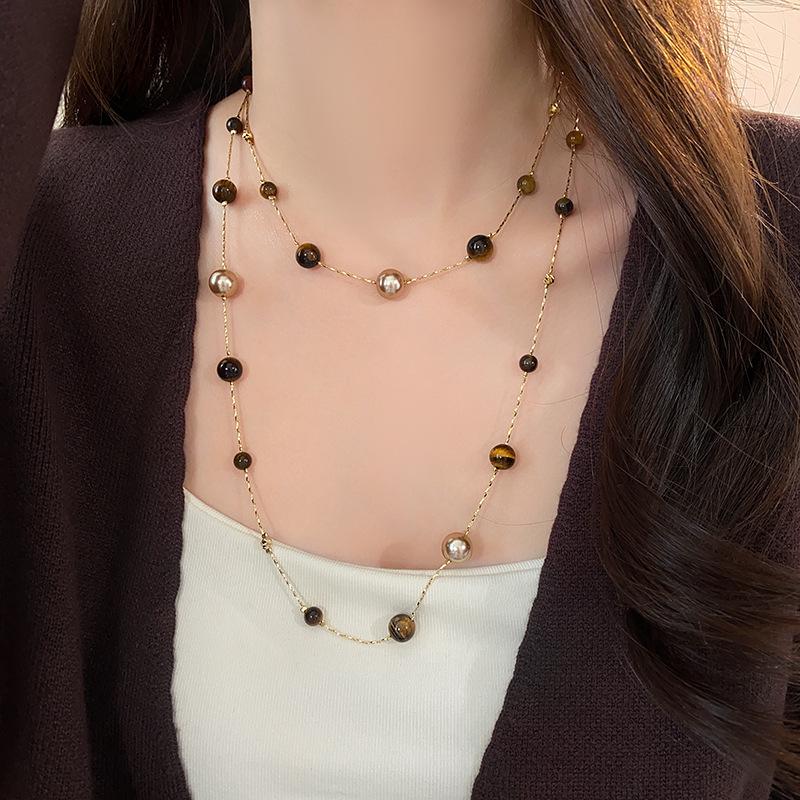 Maillard Tiger Eye Bead Round Pendant Necklace - Retro Casual Style Sweater Chain, Simple and Versatile.