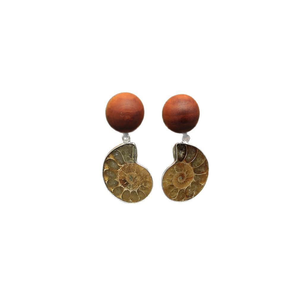 Raw Ore Conch & Shell Heart Wood Stud Earrings – High-End Niche Design