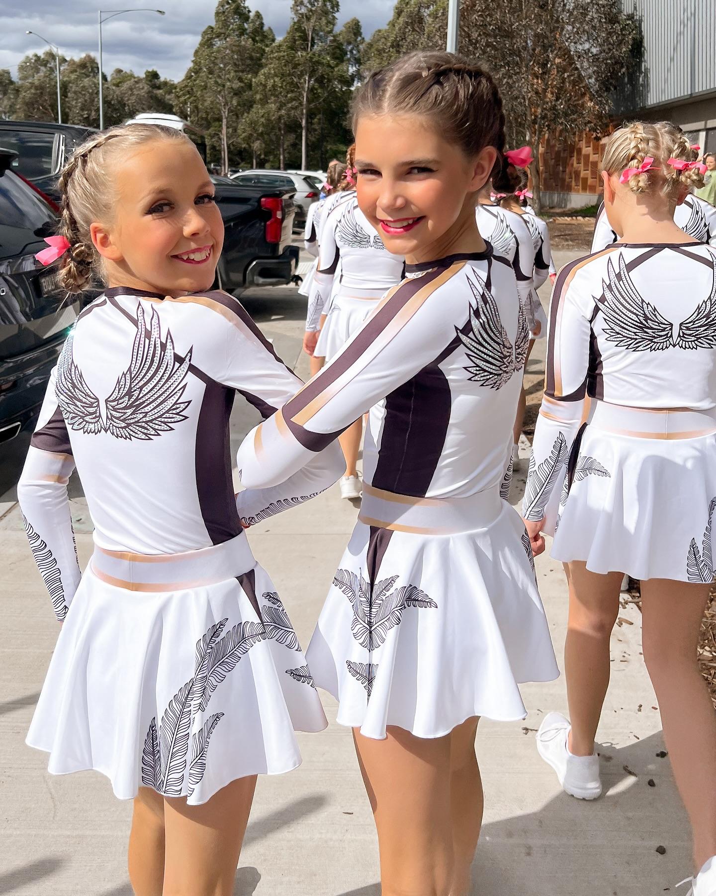 Cheerleading Custom Uniforms Set with Bows Backpack Socks Kids Adult Cheer Outfit for Team  Cheerleading Uniforms Cheerleading Xxs белый