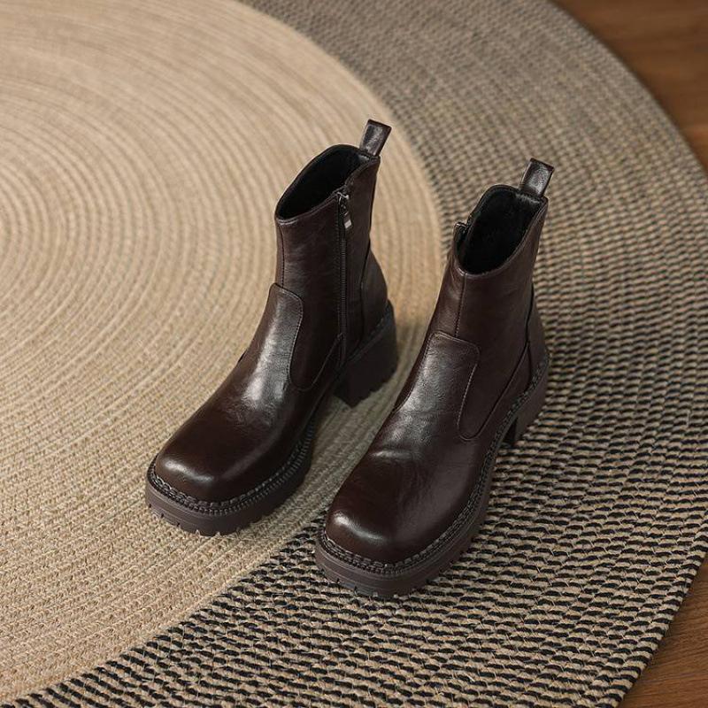 

Korean version of comfortable square head side zipper Martin boots medium heel solid color large size leather women s boots rubber sole squa 39