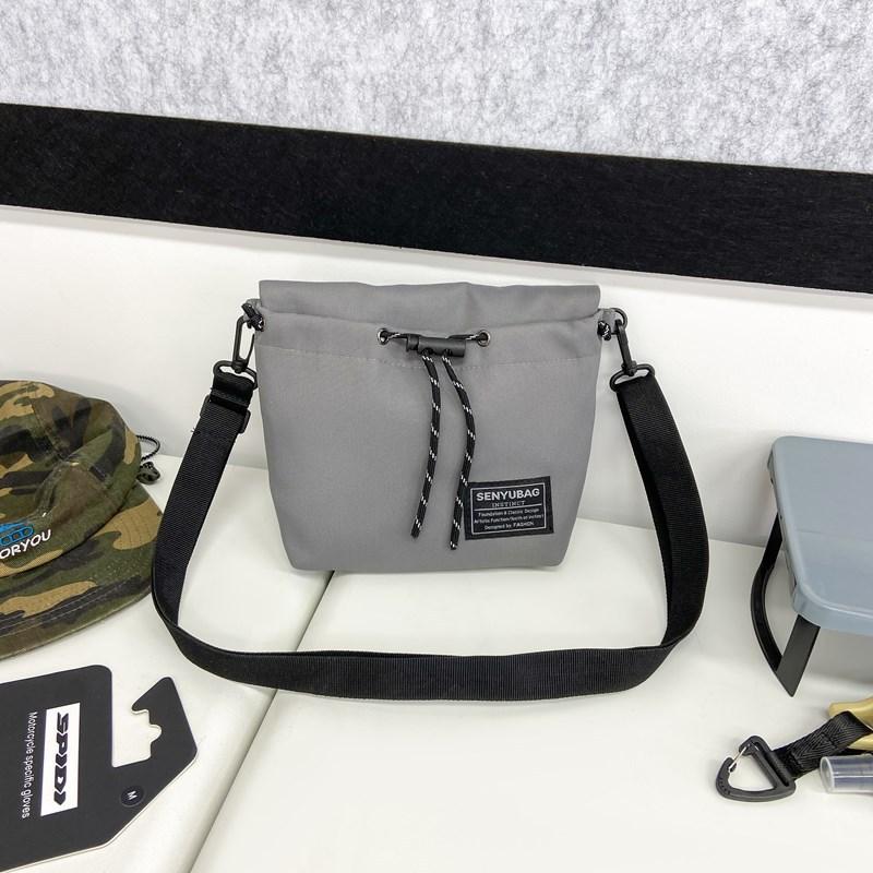 

Школьная сумка корейская версия высокая ценность мессенджер мужская и женская повседневная простая уличная спортивная легкая портативная альпинистская сумка-мессенджер серый