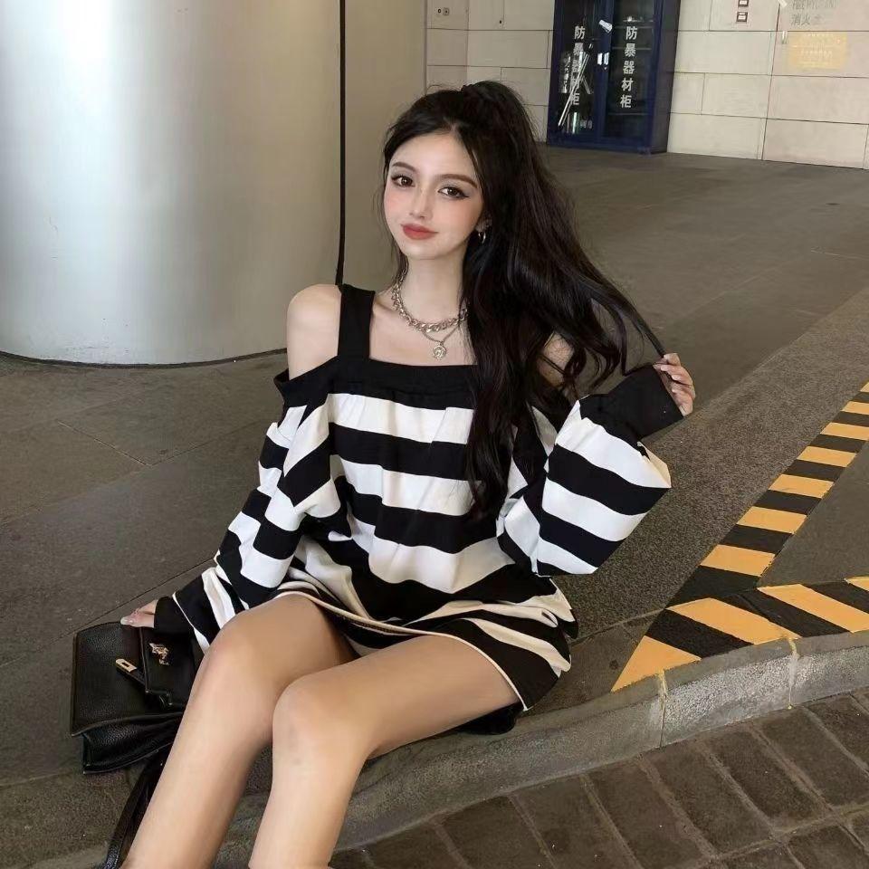 Women New Striped Sweatshirt Loose and Slim Lantern Sleeves Off-shoulder Mid-length Popular on the Street Sweatshirts