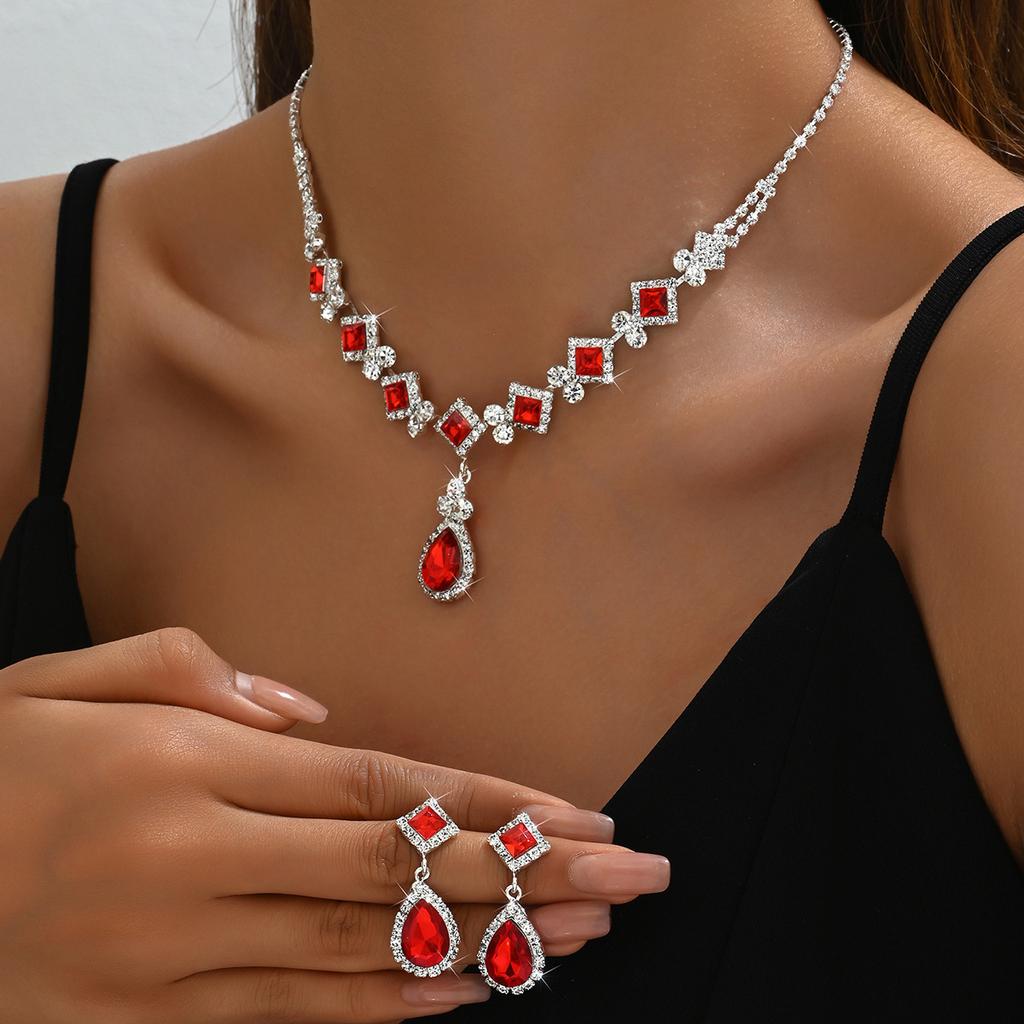 Jewelry Set Banquet Wedding Party Elegant Temperament Necklace, Earring Set, European and American Bridal Jewelry Set 2026