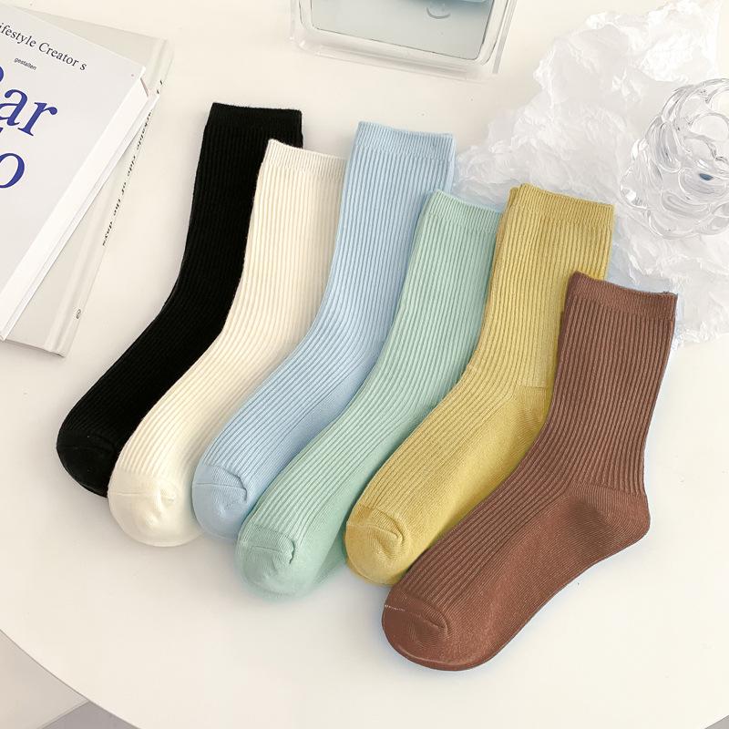Women's Double Needle Pure Cotton Mid-Calf Socks - Solid Color, Anti-Pilling, Versatile for Spring and Autumn.