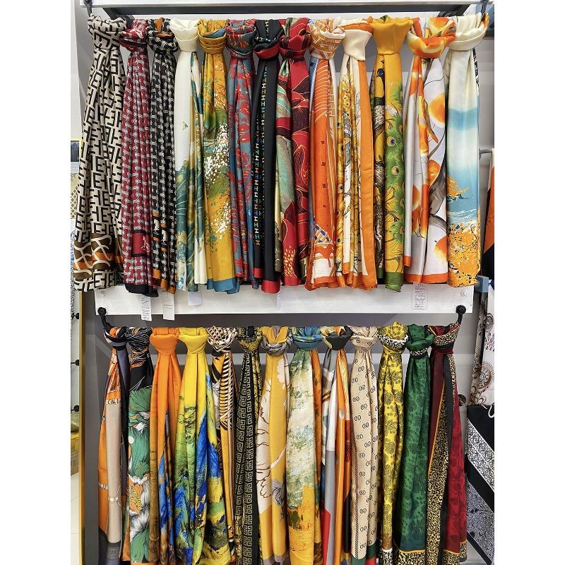 New Lijin Forged Long Scarf Cashew Feather Printed Silk Scarf Fashion Ladies Satin Outer Shawl