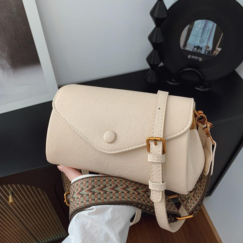 Popular bags women's new autumn and winter retro casual commuting shoulder messenger bag pillow bag