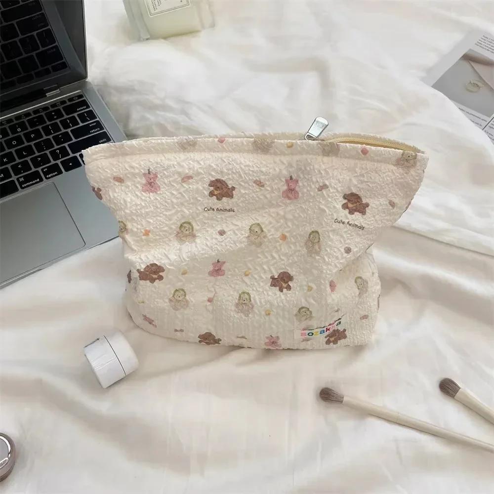 Large Capacity Cute Cartoon Flowers Makeup Bag for Women Travel Cosmetic Organizer Storage Pouch