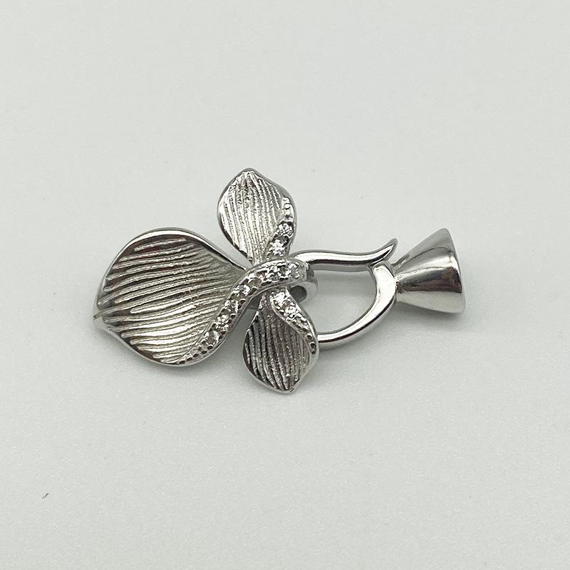 Yan Sheng S925 Sterling Silver Leaf-Shaped Diamond Inlaid Clasp for Necklace, Bracelet, and Pearls