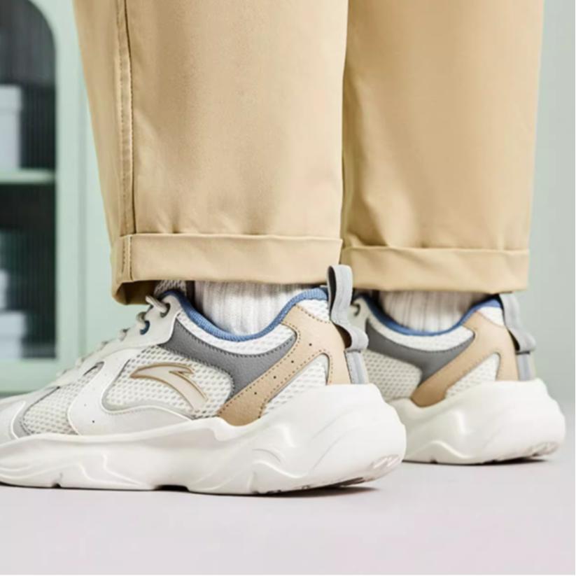 Anta Trendy Versatile Thick Sole Soft Bottom Wear Resistant Height Increasing Low Top Casual Shoes Men Casual Shoes White Brown 912428810-3