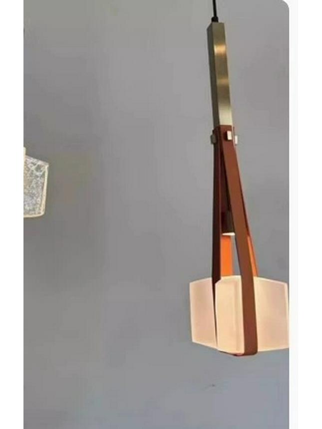 

Ретро Дизайнерський Підвісний Шкіряний Ремінь Світло для Спальні, Дивана, Ресторану або Стійки Рецепції LED Three colors - D160*H550