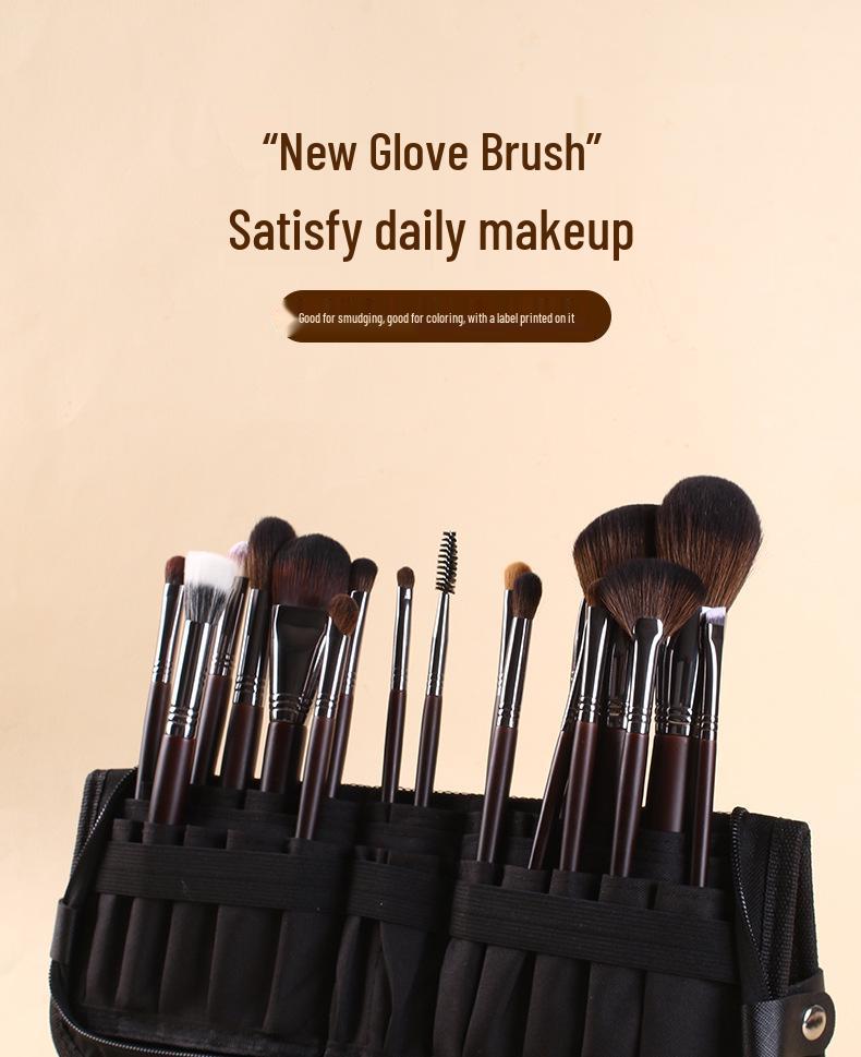 18-Piece Professional Animal Hair Makeup Brush Set - Soft Hair Brushes for Eye Shadow, Powder, and Blush.