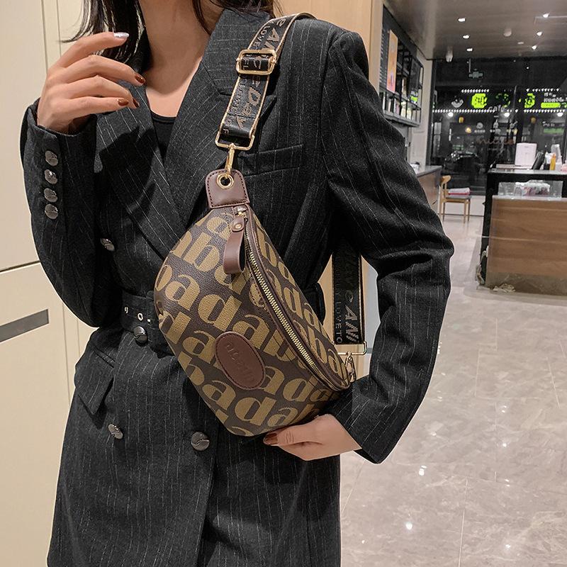 Fashion texture versatile casual bag 2025 spring new casual bag messenger bag dumpling bag