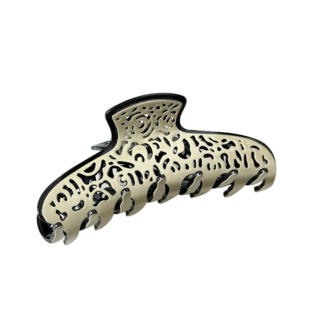 Acetate Beautifully Crafted Hair Claw Clip In Black And Beige For Effortlessly Looks Elegant