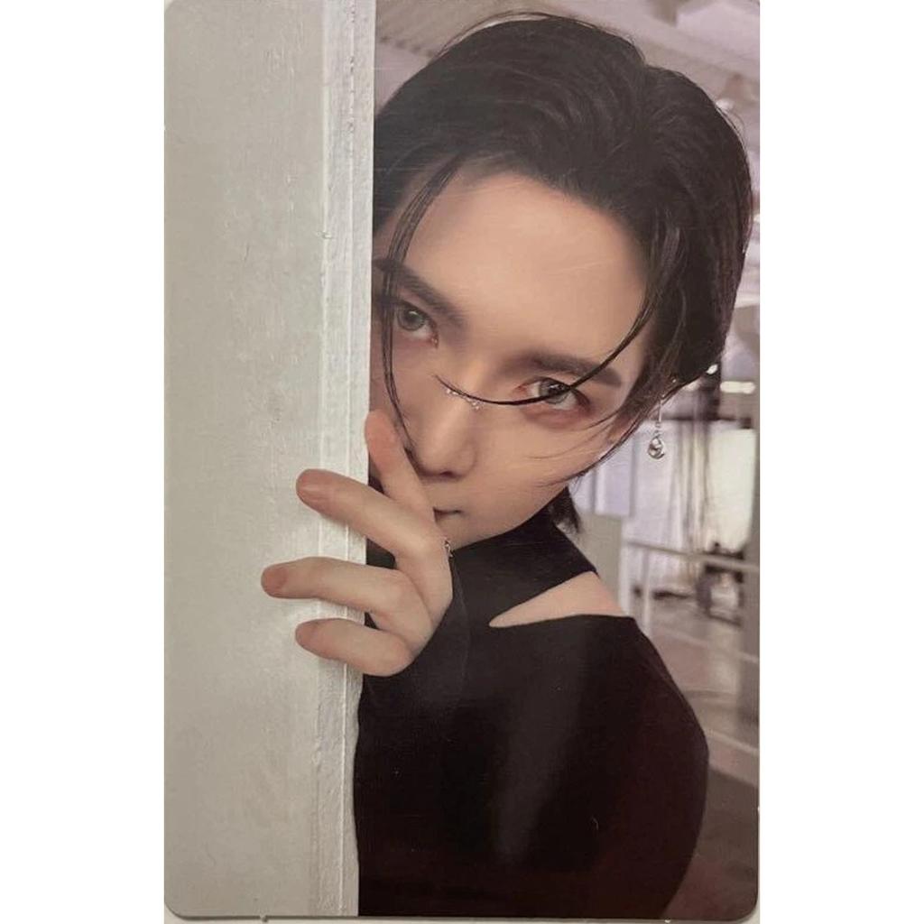 ATEEZ THE WORLD EP.2:OUTLAW A / DENÍK / JEDNOTKA DENÍKU / Z ver. OFICIÁLNÍ FOTOKARTA