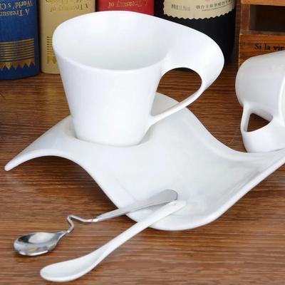 Filiżanka do Espresso Ceramiczny Kubek z Łyżeczką i Stojakiem na Filiżanki Akcesoria Kuchenne Barowe Zestaw Kontynentalny Kubek Dekoracja Domu Salonu Zestaw do Wina