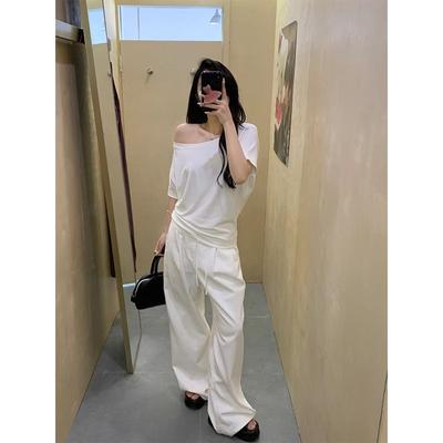 White Off-shoulder Off-shoulder Short-sleeved One-shoulder Exposed Collarbone Sexy T-shirt for Women In Summer Sweet Hottie Loose Flesh-covering Top