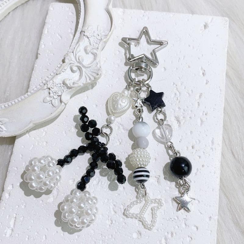 

Cute Korean Minimalism Beaded Cherry Keychain Sweet Y2K Phone Backpack Hangings Decoration Charm Decor Accessories Gifts as the picture
