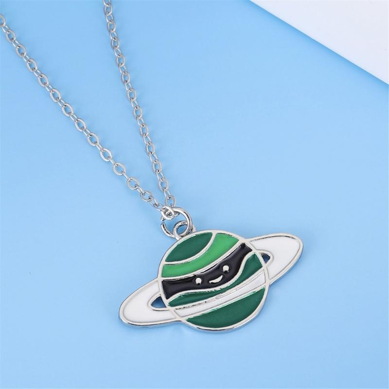 Hip Hop Style Collarbone Chain Planet Pendant Necklace Fashionable and Trendy Neckchain Jewelry Neck Chain Accessories