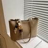 Fashion Versatile Retro Commuter Shoulder Bag Simple Tote Bag College Student Class Bag Women's Bag