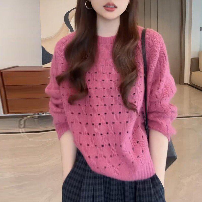 2026 Women's Pink Round Neck Hollow Knit Sweater for Early Autumn and Winter