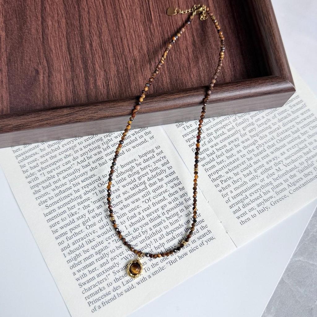Melanoid Tiger Eye Beaded Necklace: Natural Stone, High-End Clavicle Chain for Autumn/Winter