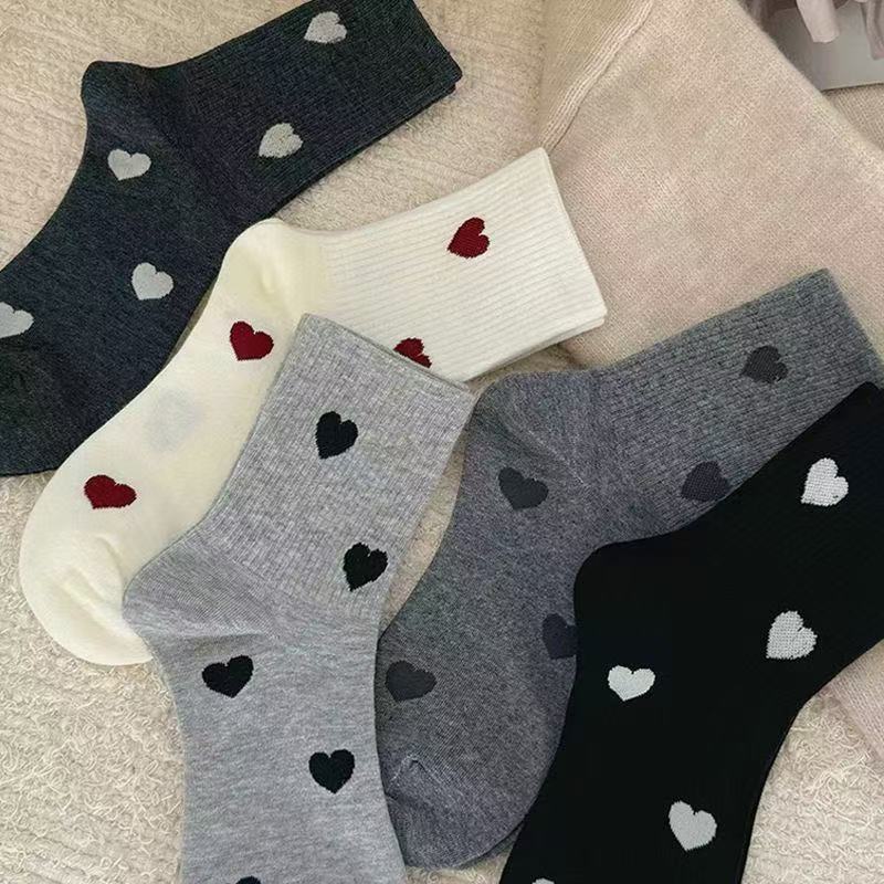 Woman Socks Spring Autumn Middle Tube Casual Sock Cute Heart Female Breathable Fashion Comfortable Striped Socks