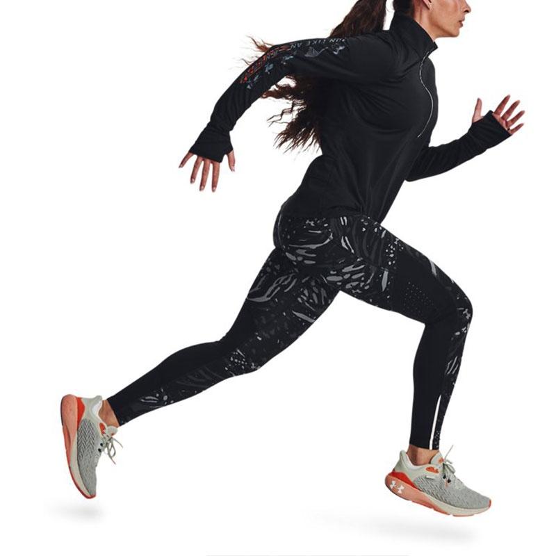 Under Armour RUN LAA T Shirts Women's Black Stand Collar Moderate Straight Fit Unisex 1379341-001