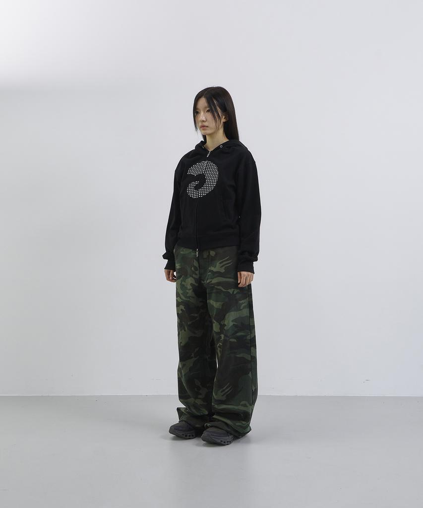 Horn Applique Zip-Up Hoodie (Black)