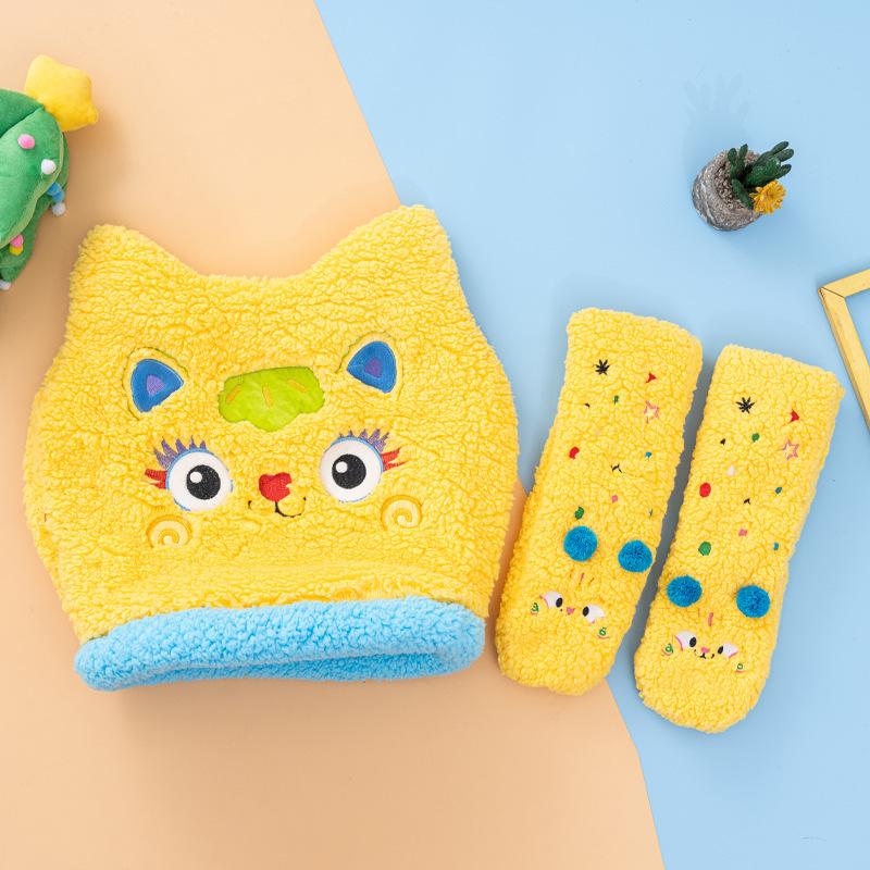 Lamb wool floor socks children's cartoon embroidery foot warm home sleep socks autumn and winter fleece thickened warm confinement socks