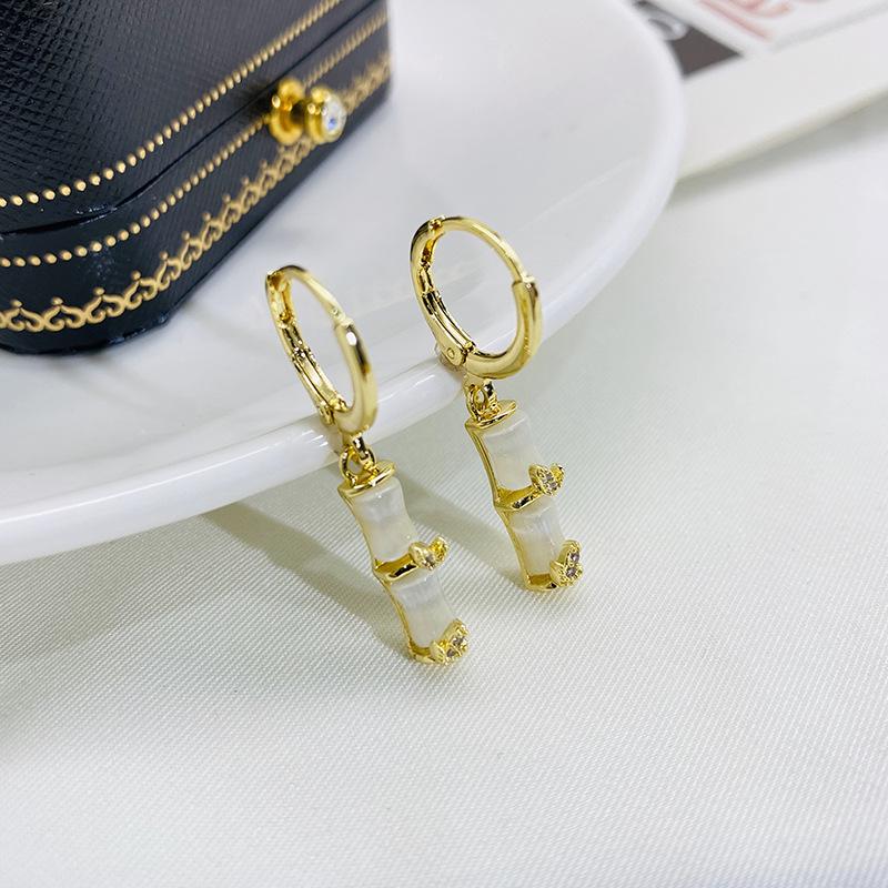 Retro Bambusförmige Hängeohrringe Luxus Damen Accessoires Goldfarben Party-Ohrringe Modeschmuck