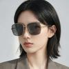 [Celine] Occhiali da sole CL40284U 30A Moda Cubica Donna Uomo Montatura Quadrata Oro