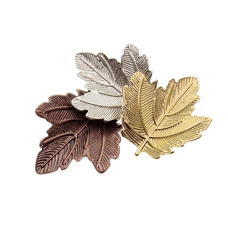 Tri-Color Maple Leaf Vintage Brooch - Elegant European & American Fashion Accessory