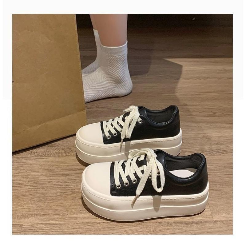 Vastag talpú fehér női tornacipők, új 2025 tavaszi/őszi stílus, magasságnövelő, alkalmi és sokoldalú sneaker deszkás cipő