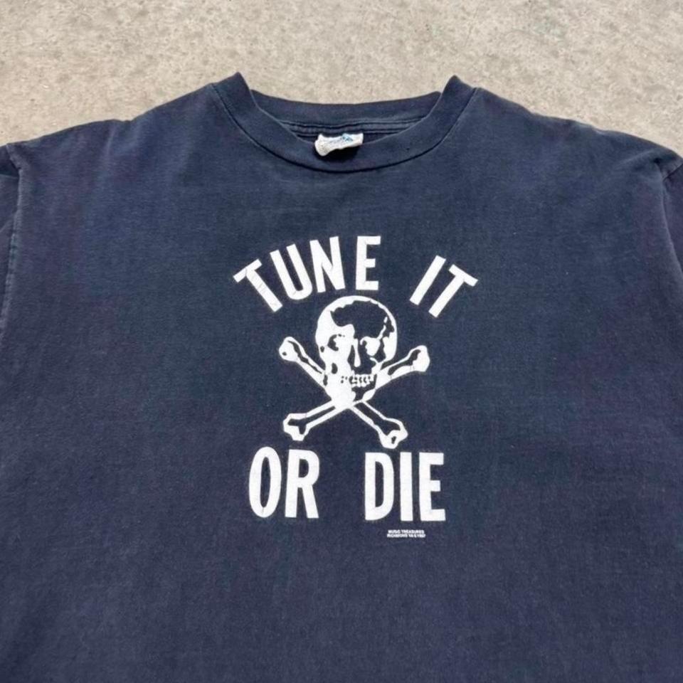 Vintage 90s Tune it Or Die Skull & Crossbones Faded Black Mens XL Unisex T-Shirt S
