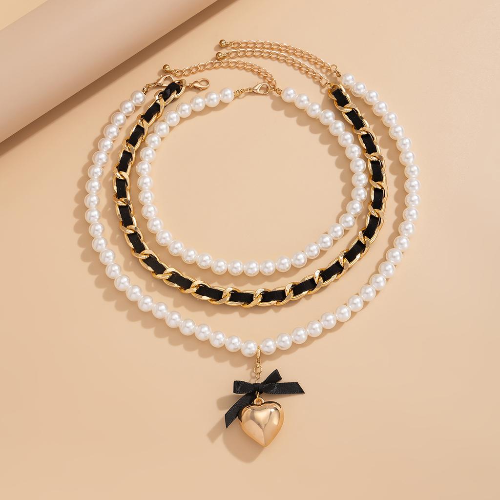 3pcs/set Fashion Jewelry Multilayer Imitation Pearl Beaded Necklace Punk Big Love Heart Pendant Chain Grunge Necklace Set