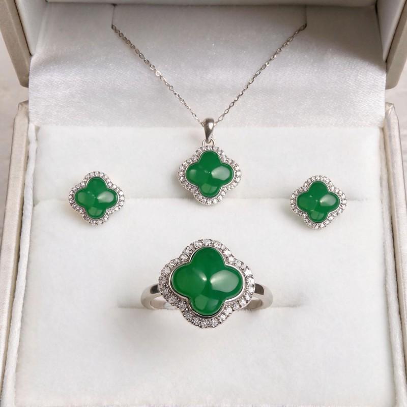 Geometric Four-Leaf Clover Pendant Set With Iced Green Chalcedony Inlay Vacuum Plated Copper Alloy Jewelry Men Women